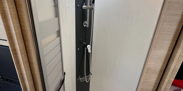 14890-b257d982bea218262f75459bd6086d85