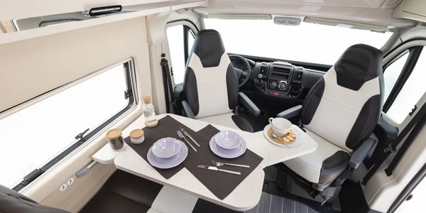 Caravansinternational__Kiros5-__Van-13-1-2048x1365