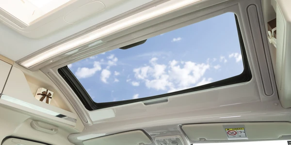 Caravansinternational__Kiros5-__Van-46-2048x1365