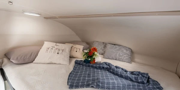 McLouis-Glamys-365-021-1536x1025