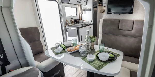 McLouis-Glamys-365-025-2048x1463