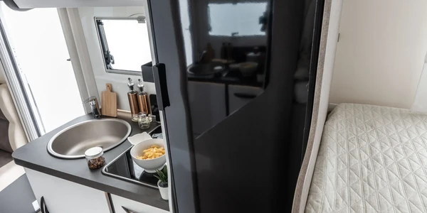 McLouis-Glamys-365-053-1367x2048