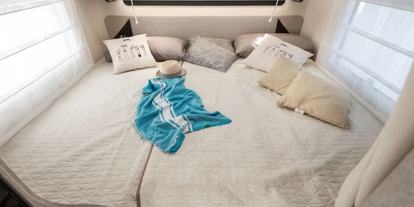 McLouis-Glamys-365-075-2048x1367