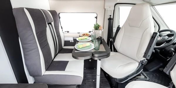 McLouis-Manfys-4-013-2048x1367