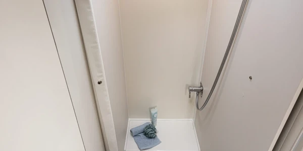 Mclouis-mc4-337-slim-084-1366x2048