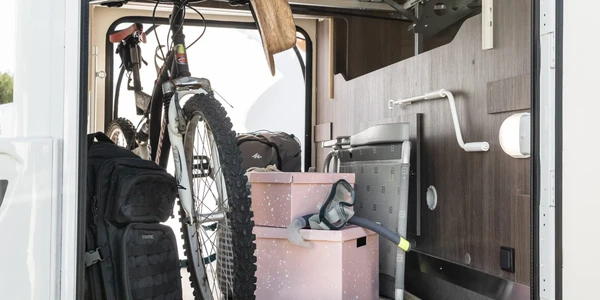 Mclouis-MC4-881-gavone-camping-car-scaled