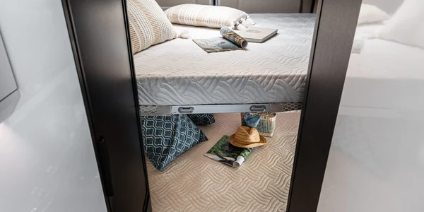 Mclouis-Menfys-S-Line-3-Max-056-1365x2048