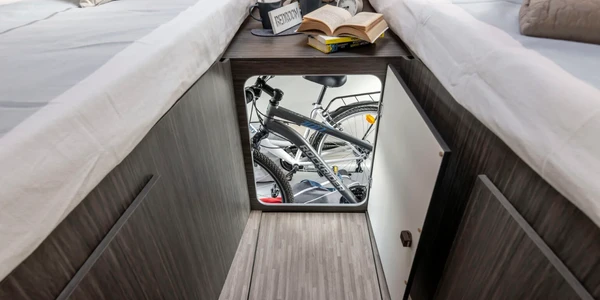 McLouis-Nevis-873-020-2-1536x1025