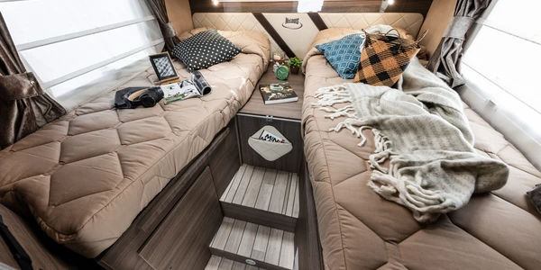 Mclouis-Nevis-873G-054-1-2048x1365