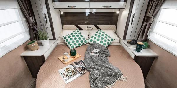 Mclouis-Nevis-879G-041-2048x1365