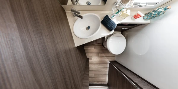 Mclouis-Nevis-881G-065-2048x1365