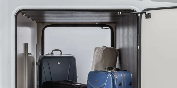 McLouis_MC4_870-015-scaled-e1733231769337