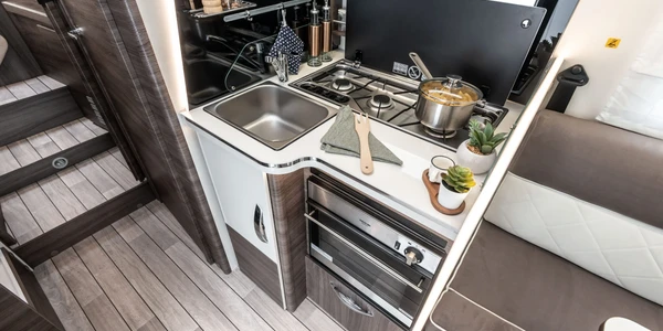 McLouis_MC4_870-048-2048x1367